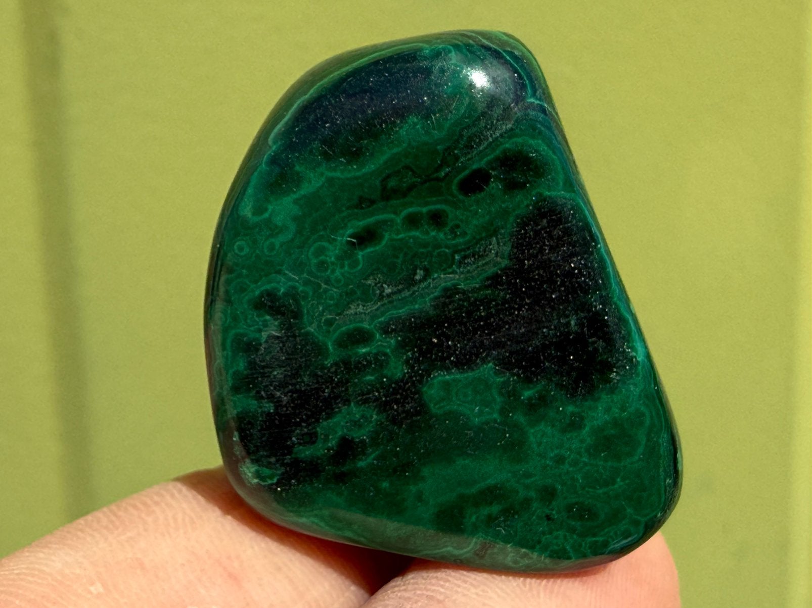 Malachiet broekzaksteen mineralen edelstenen, Verzamelen, Mineralen en Fossielen, Ophalen of Verzenden, Mineraal