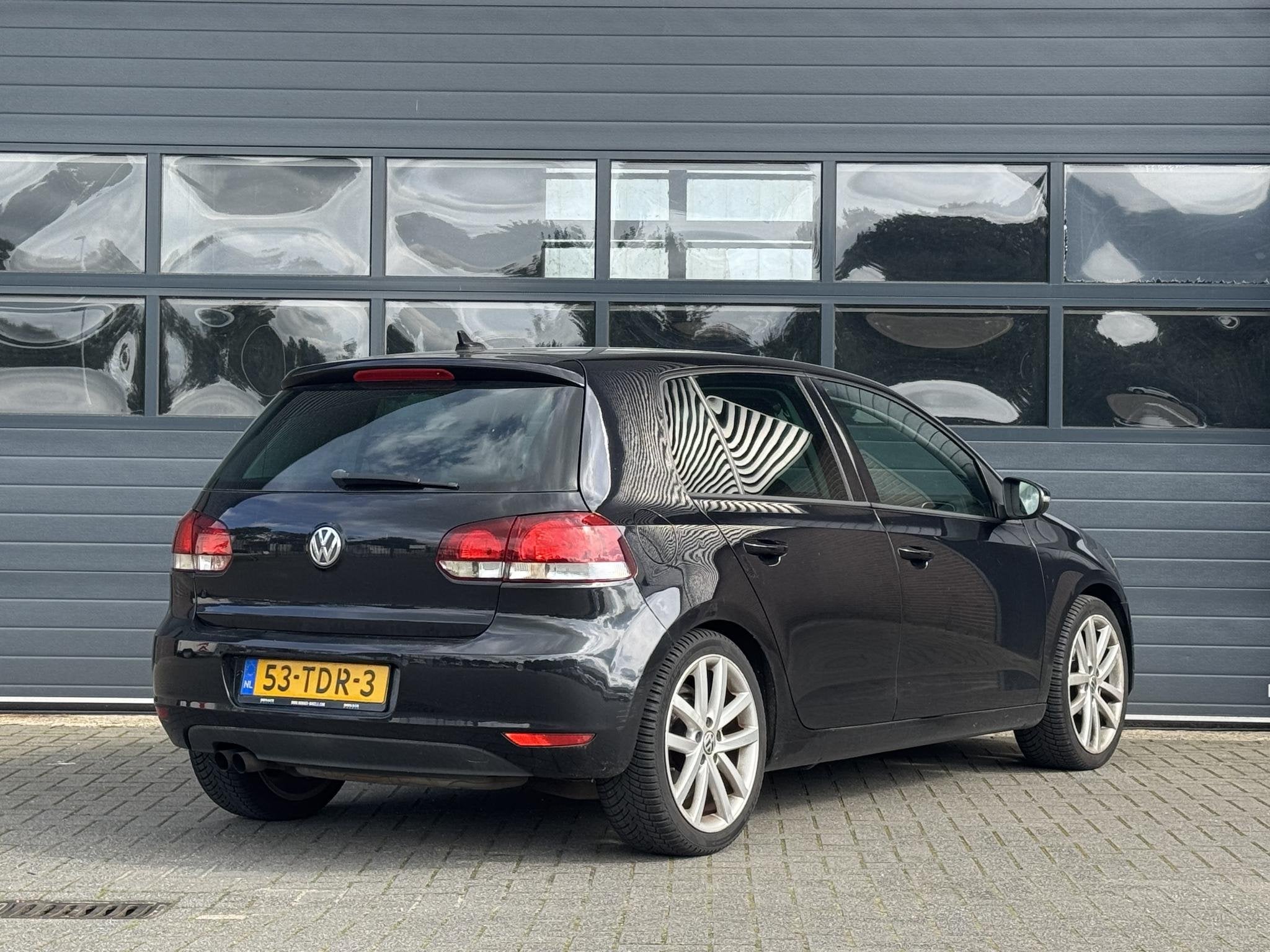 VOLKSWAGEN GOLF 1.4 TSI HIGHLINE I MEENEEMPRIJS I APK TOT 12, Auto's, Euro 5, Gebruikt, Zwart, 4 cilinders