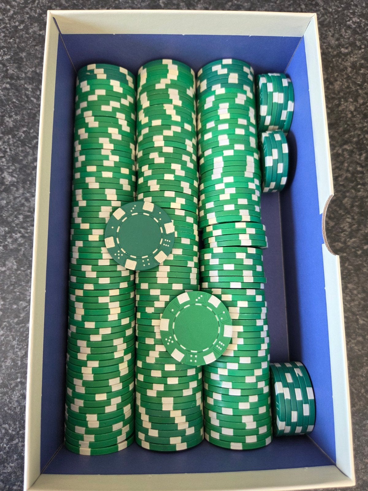 Poker chips / 117 stuks / groen, Hobby en Vrije tijd, Gezelschapsspellen | Overige, Ophalen of Verzenden, Gebruikt