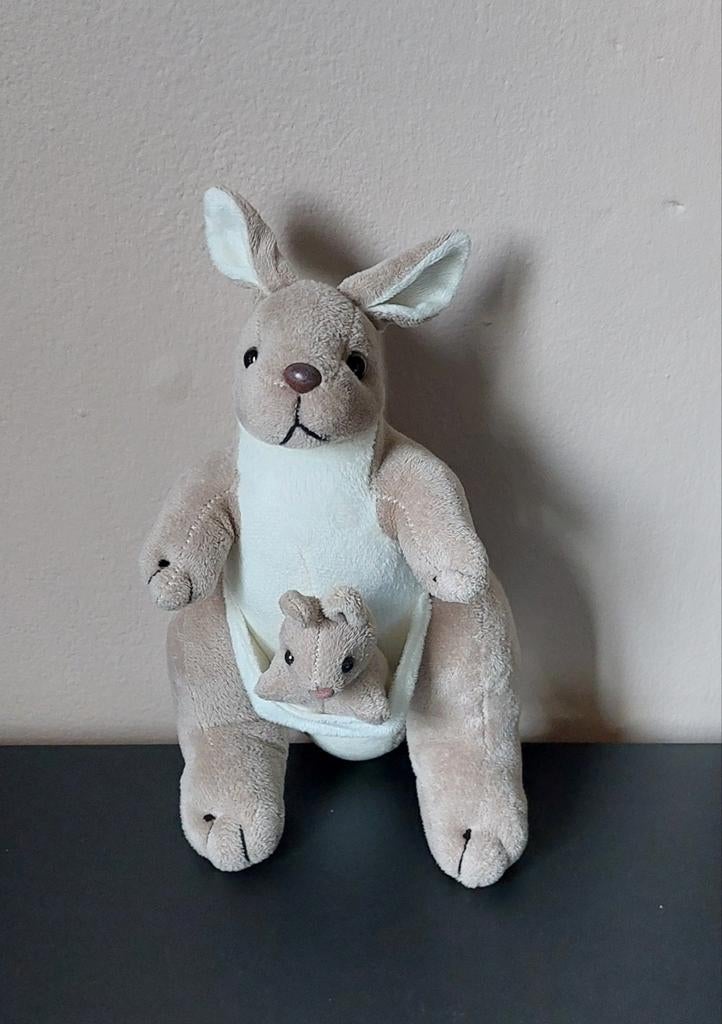 Kangoeroe knuffel met baby in buidel, Ophalen, Overige typen, Zo goed als nieuw, Middelgroot (20 tot 80 cm)