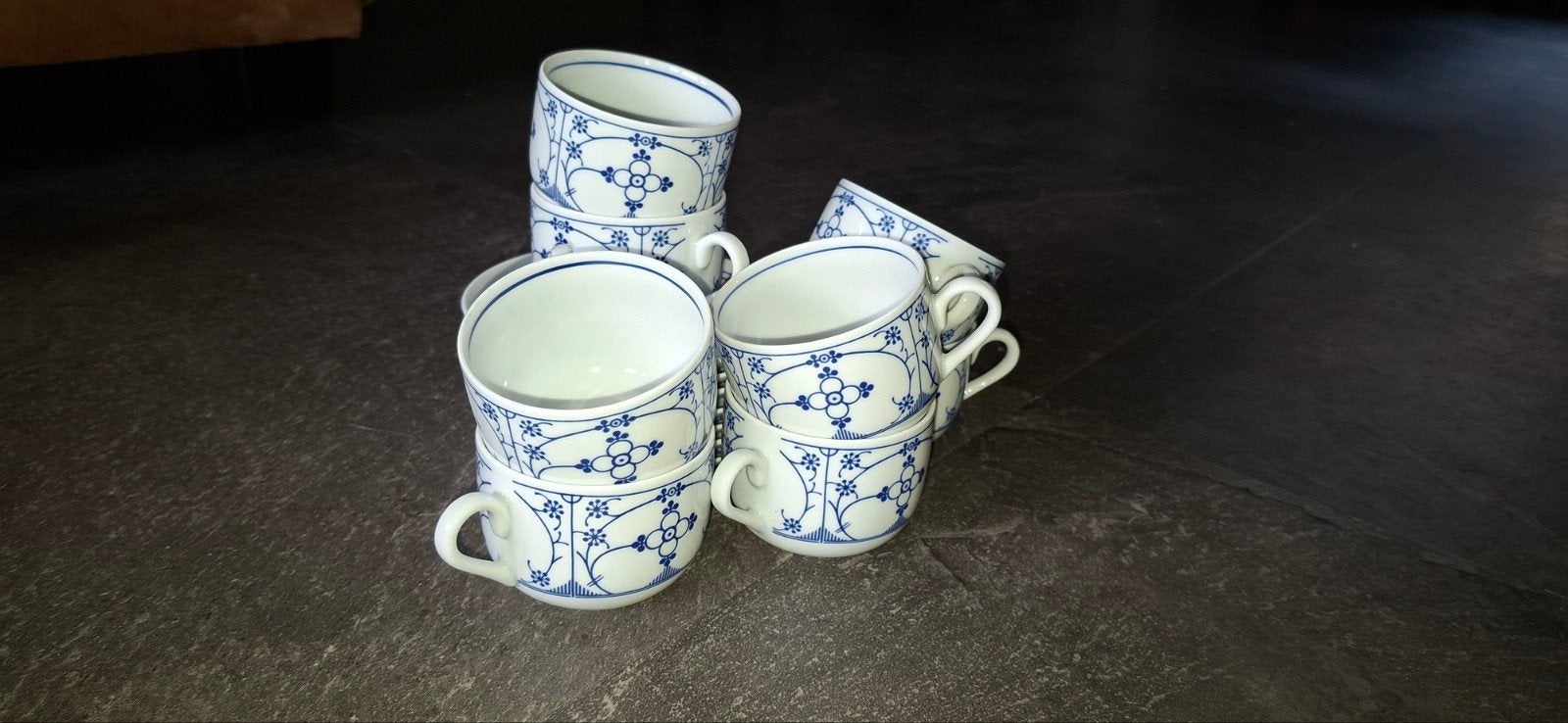 8 kop en schotel van Blauw Saks of "Blue Saxony", Huis en Inrichting, Keuken | Servies, Ophalen, Zo goed als nieuw, Overige stijlen