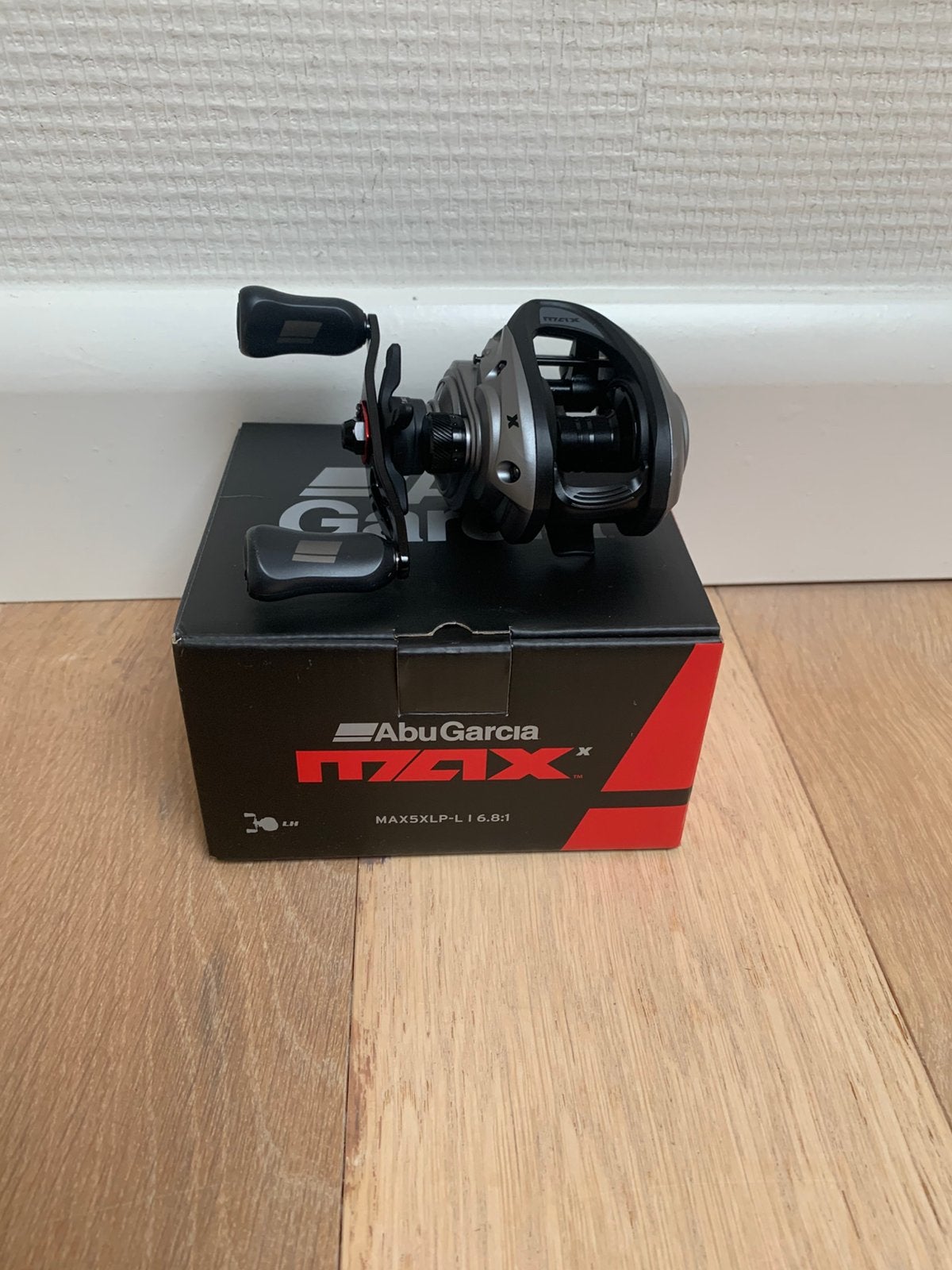Nieuwe Abu Garcia Max5 LH reelmolen, 6 lagers, Abu garcia, Molen, Nieuw, Ophalen of Verzenden
