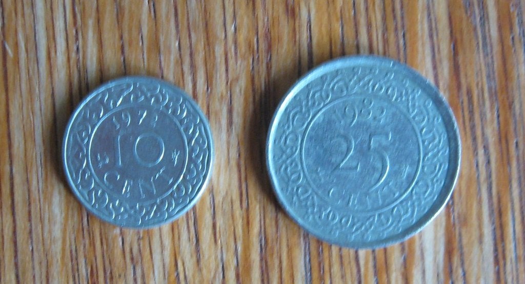 2 munten Suriname 10 cent en 25 cent, Ophalen of Verzenden, Zuid-Amerika, Setje