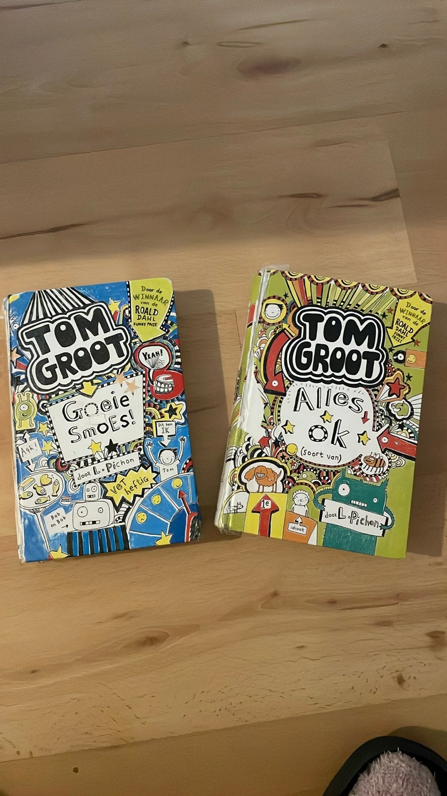 Tom Groot boeken: Goeie Smoes! en Alles, ok (soort van), Ophalen of Verzenden, Gelezen, Fictie
