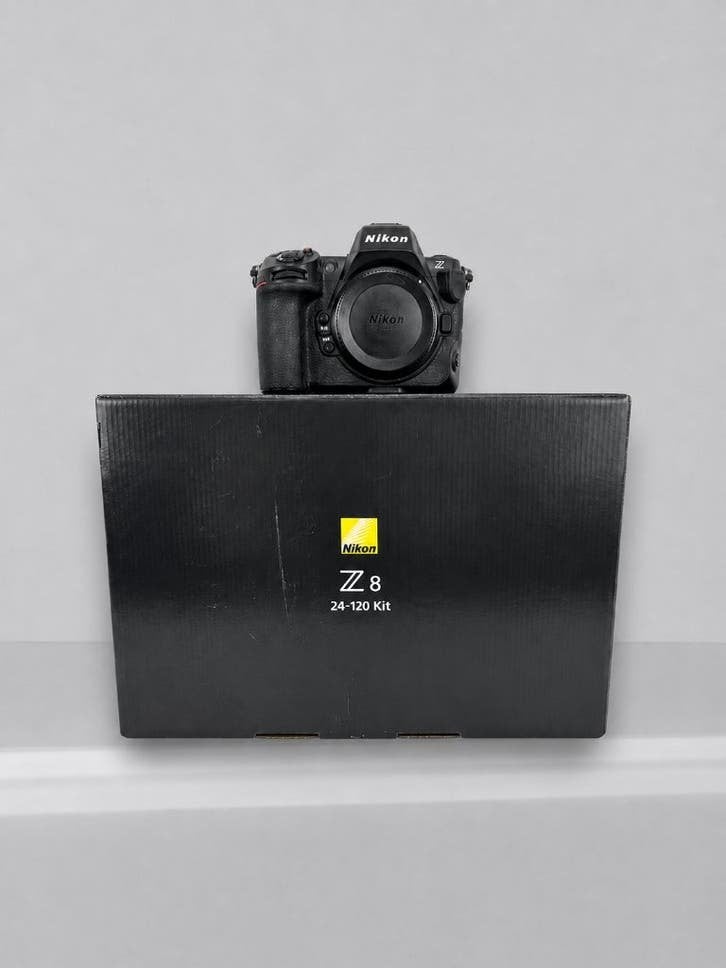 Nikon Z8 Body | Full-Frame | Nieuwstaat | Doos | 1571 clicks, ,, Ophalen of Verzenden, Zo goed als nieuw, Accu