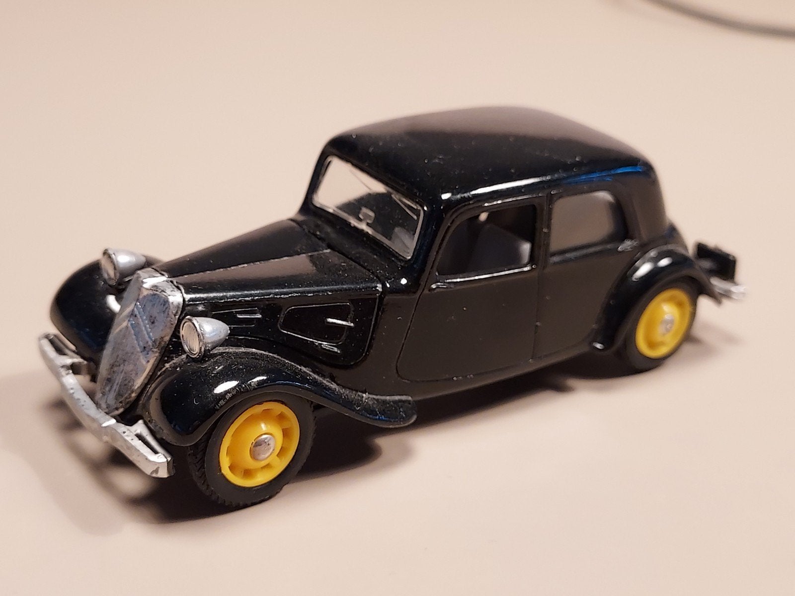 Citroën Traction Avant 1938  oude geklonken Eligor 1:43, Ophalen of Verzenden, Gebruikt, Auto, Norev