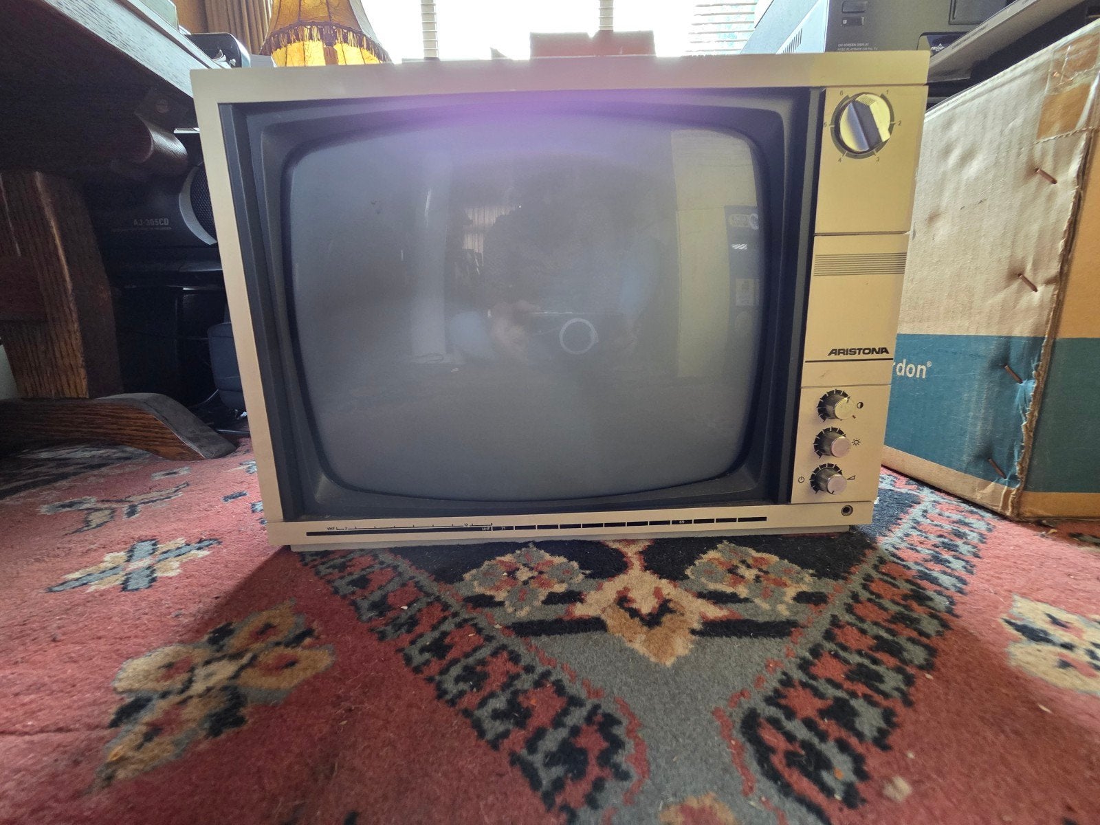Vintage Aristona draagbare televisie (1980s), Audio, Tv en Foto, Vintage Televisies, Ophalen of Verzenden, Gebruikt, 40 tot 60 cm