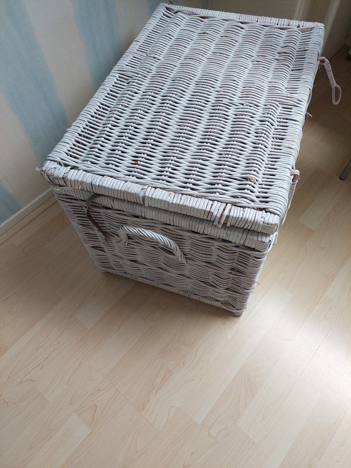 Witte rieten opbergkist / wasmand, Ophalen, Overige materialen, Minder dan 50 cm, Gebruikt