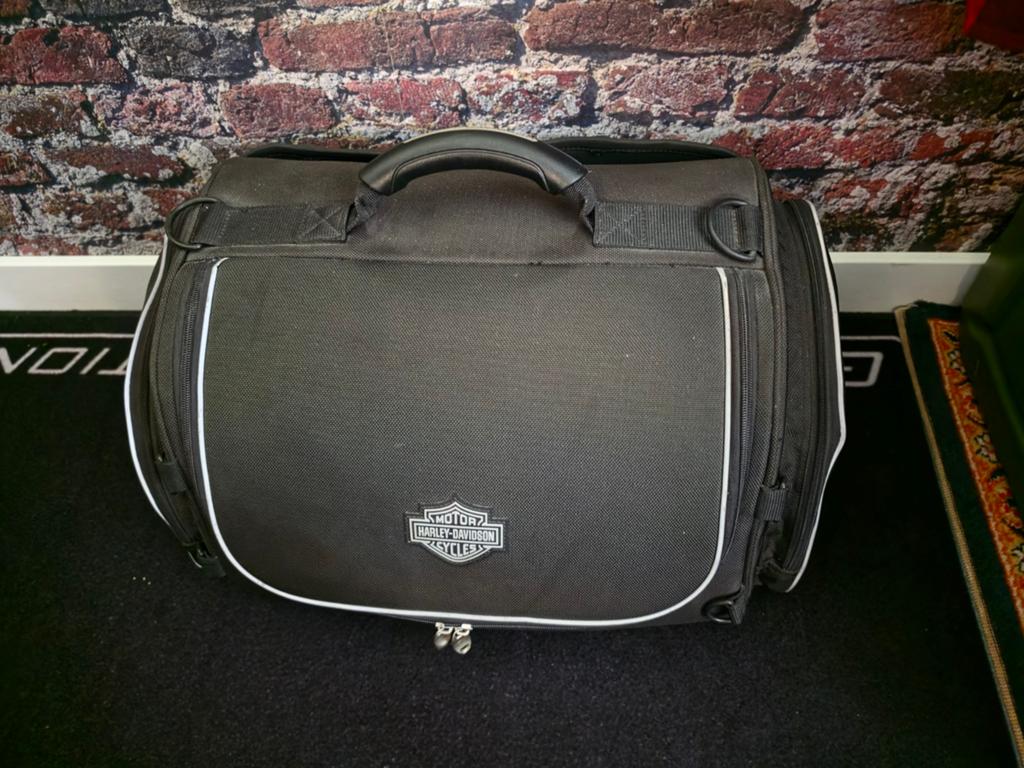 Harley Davidson tas, Ophalen