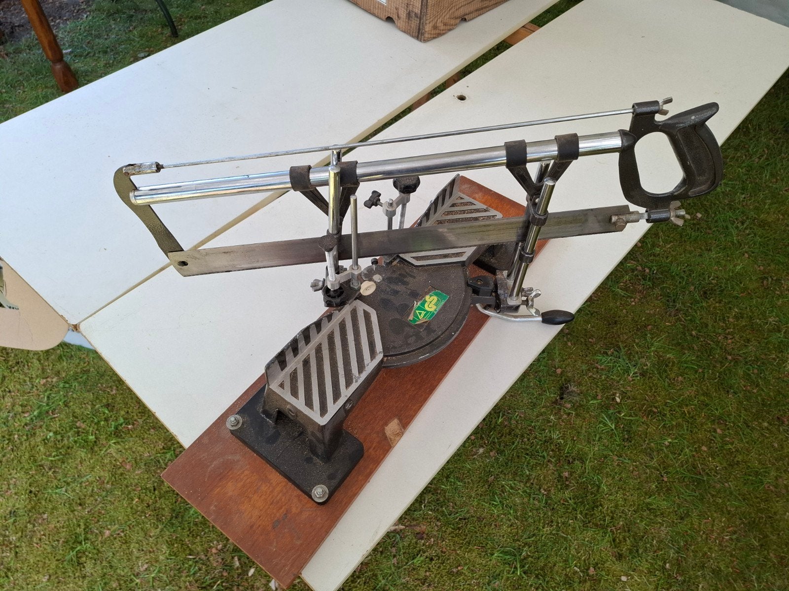 Vintage verstekzaag met zaag, Doe-het-zelf en Verbouw, Ophalen, Gebruikt, Afkortzaag