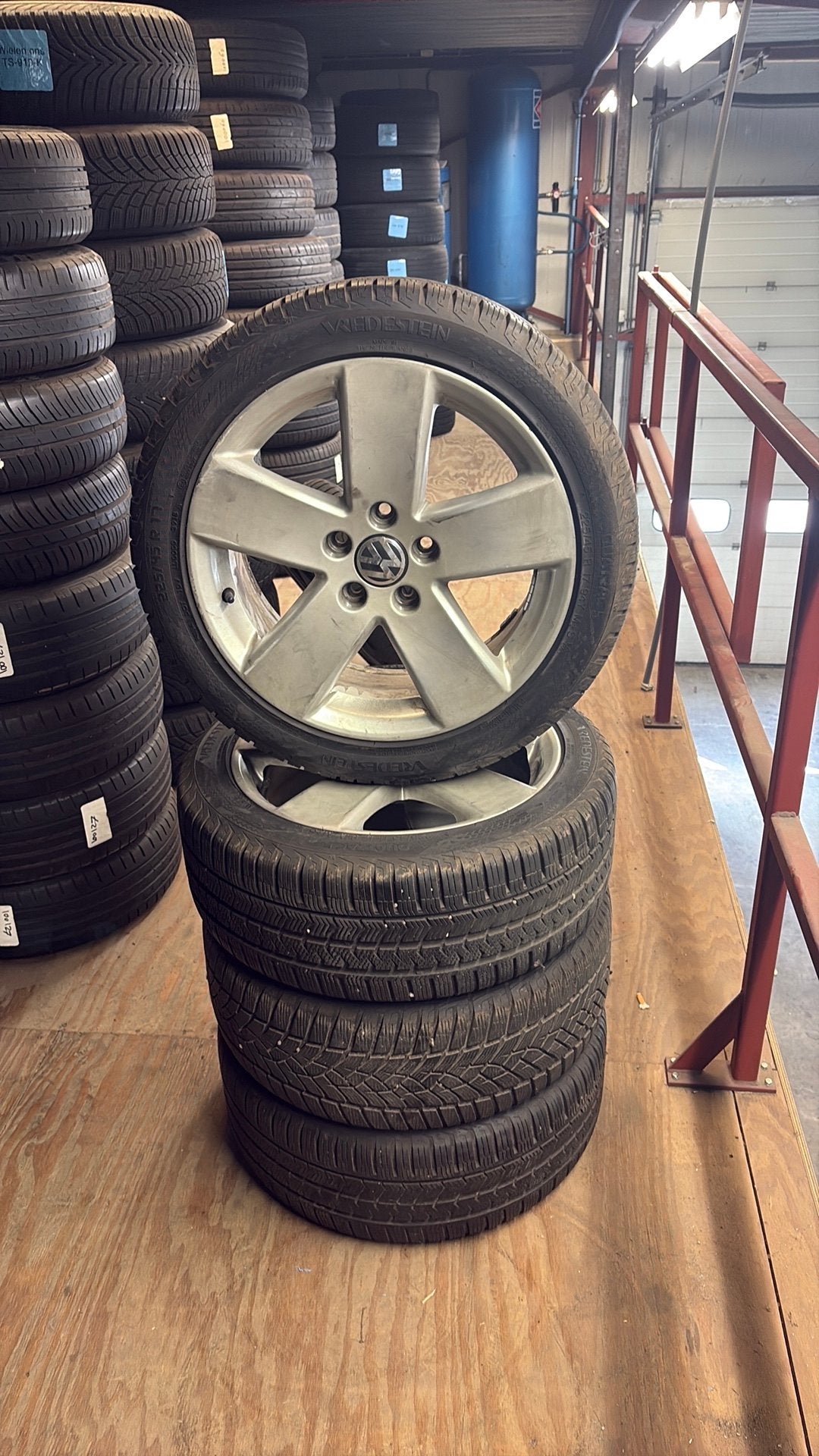 VW 17 inch LMV velgen 4-seizoen, Ophalen, Velg(en), 17 inch, Zomerbanden