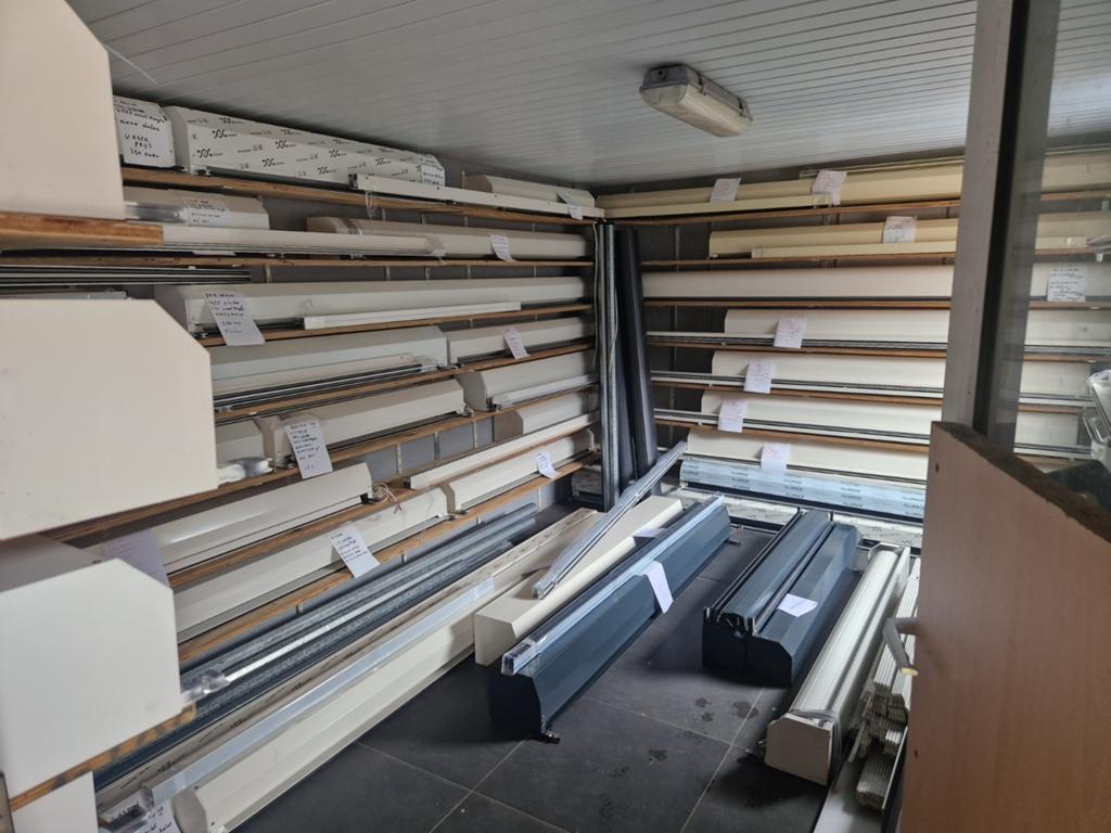 116 rolluiken in aantocht.zie beschrijving aub, Doe-het-zelf en Verbouw, Rolluiken, Ophalen