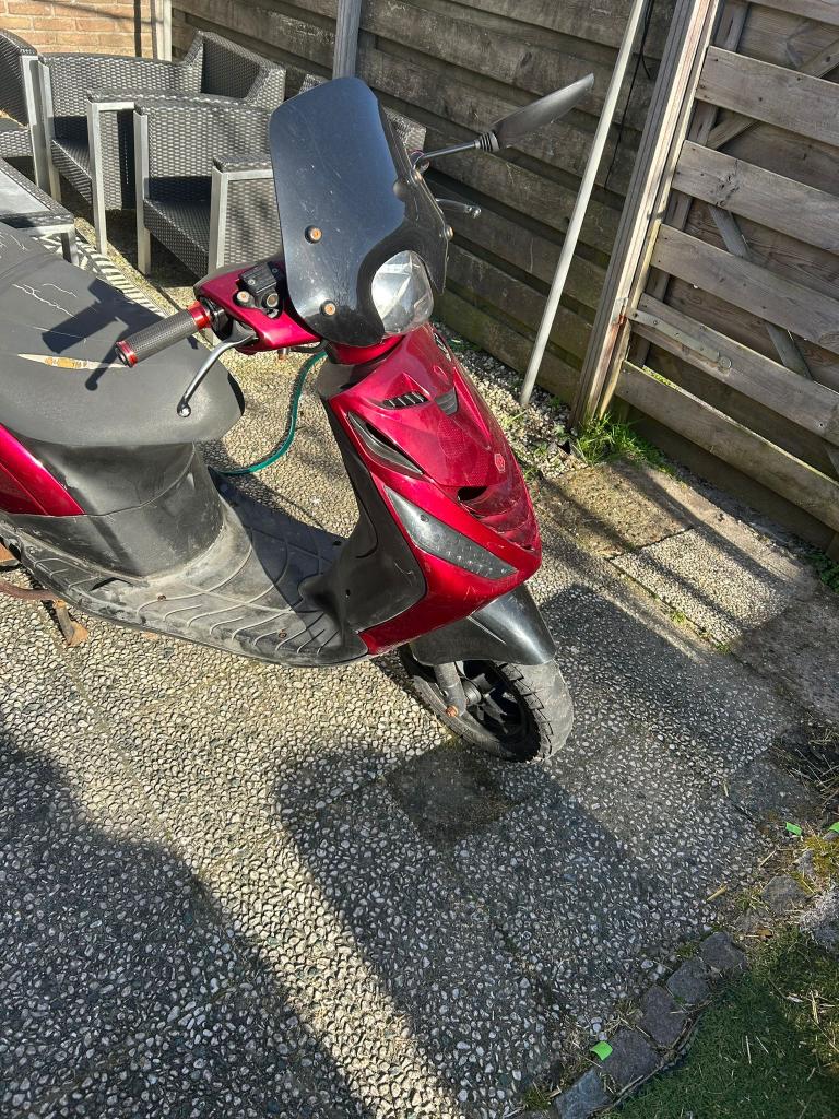 Te koop piaggio zip 4 takt 50cc Wok, Ophalen, Gebruikt, Maximaal 45 km/u, Zip