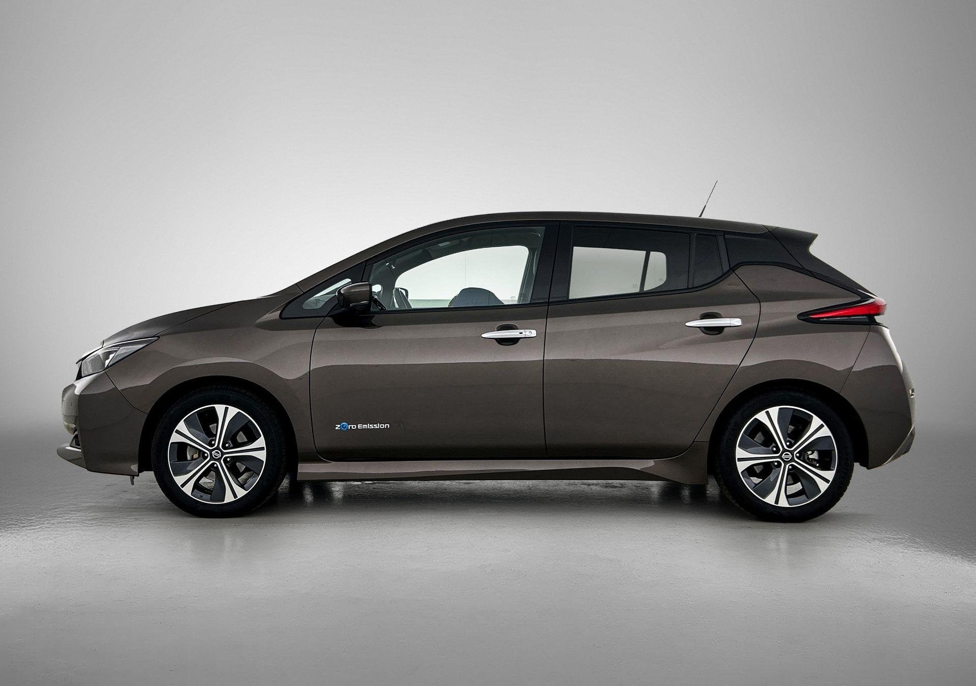 Nissan LEAF Tekna 40 kWh | SOH 89.9 % | 360 CAMERA | STOELVE, 12 maanden, Gebruikt, Leder en Stof, Leaf