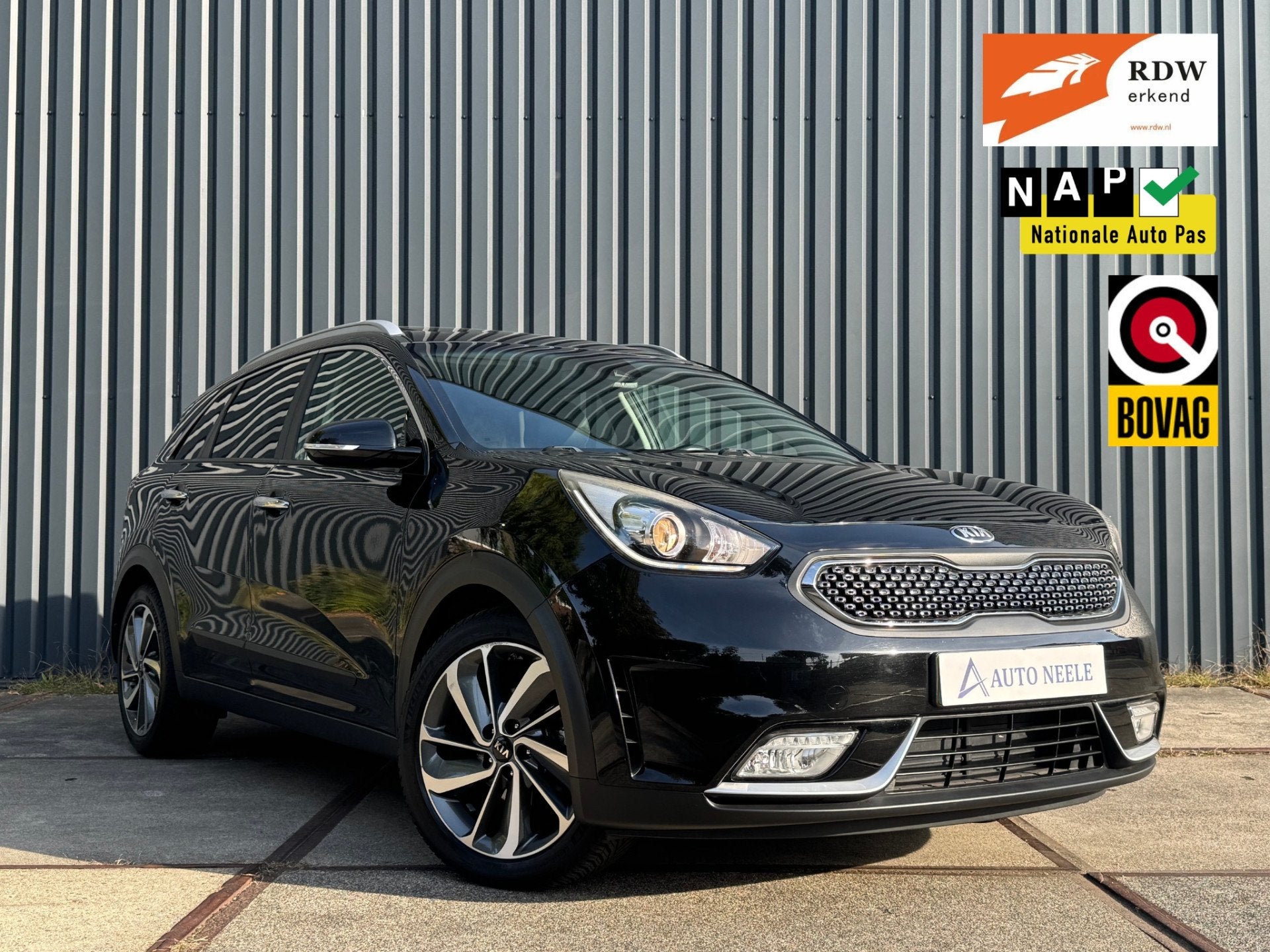 Kia Niro 1.6 GDi Hybrid Edition 1e eigenaar, Trekhaak, Panor, Dealer onderhouden, Gebruikt, Met garantie (alle), Leder en Stof