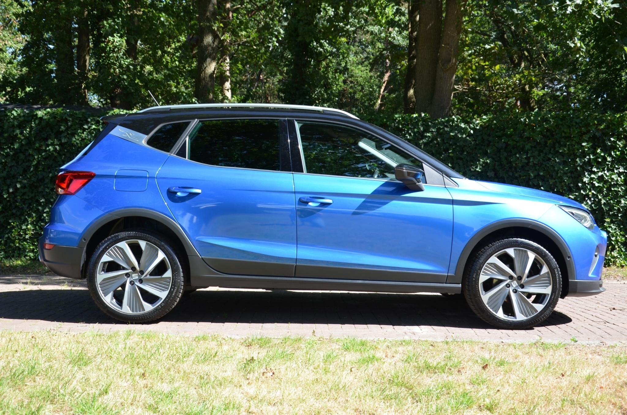 SEAT Arona 1.0 TSI FR Business Intense Navi/Pdc/Ecc/Led/Stoe, Auto's, Gebruikt, 95 pk, Blauw, Alcantara