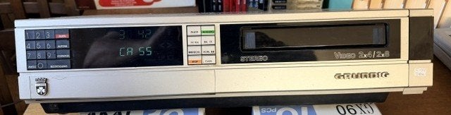 Grundig video 2000 video player 2x4 / 2x8, Audio, Tv en Foto, Ophalen, Gebruikt, Video 2000-speler of -recorder
