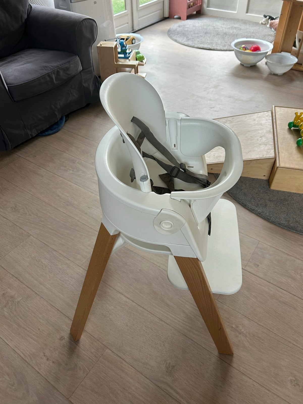 Stokke Steps kinderstoel met baby set, Kinderen en Baby's, Kinderstoelen, Ophalen, Gebruikt, Meegroeistoel, Aanschuifbaar