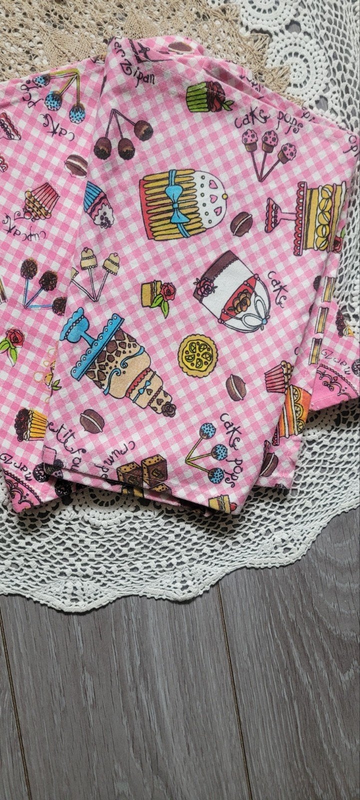 Roze tafelloper met cupcake- en gebakjesprint, Met decoratie, Katoen, Ophalen of Verzenden, Zo goed als nieuw