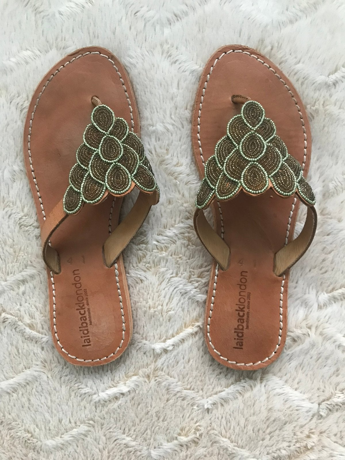 Slippers maat 41. €15,00, Kleding | Dames, Schoenen, Ophalen of Verzenden, Zo goed als nieuw