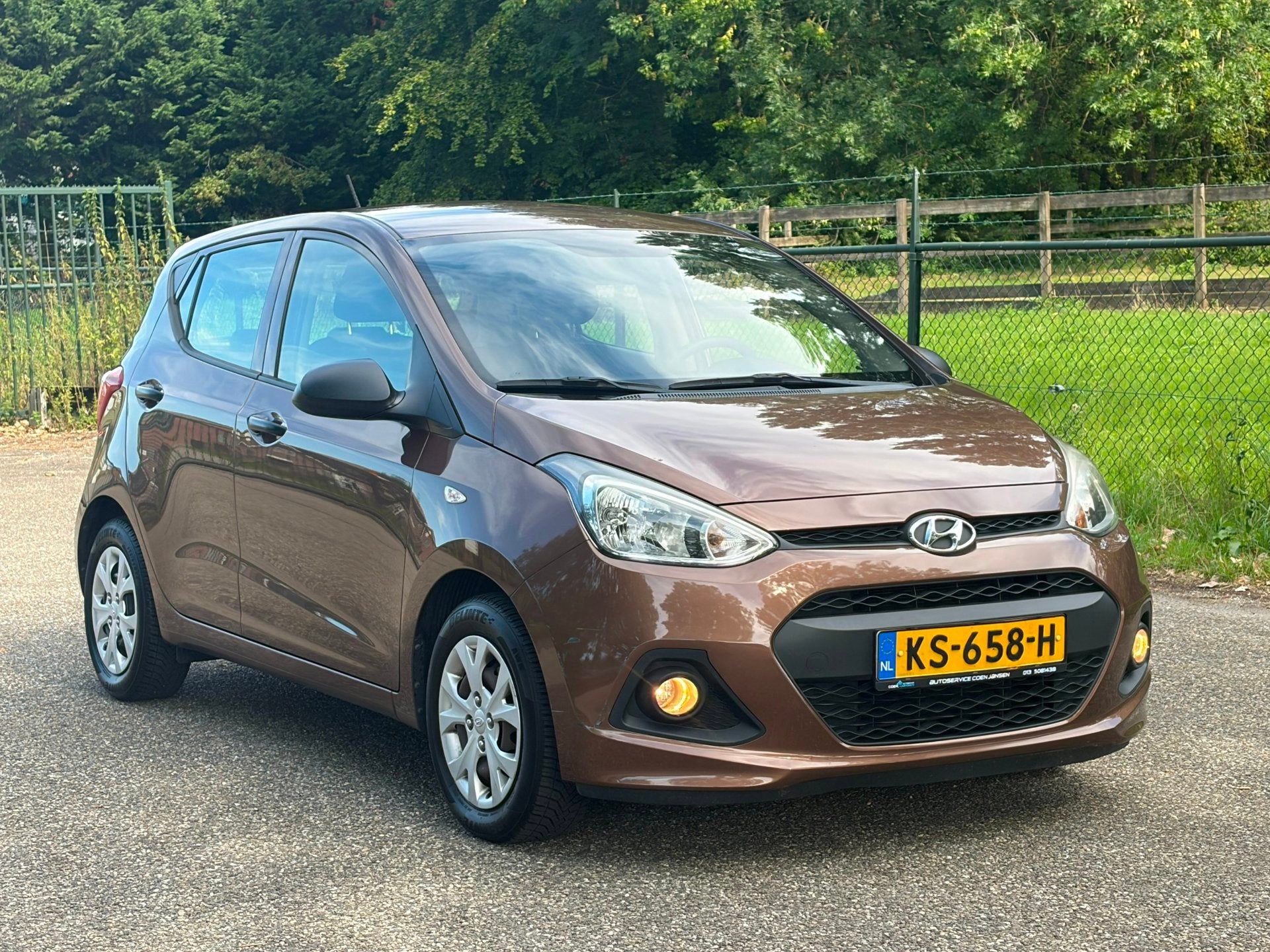 Hyundai I10 1.0i i-Drive /Airco/5-Deurs/, Auto's, Hyundai, Gebruikt, Bruin, Bedrijf, Handgeschakeld