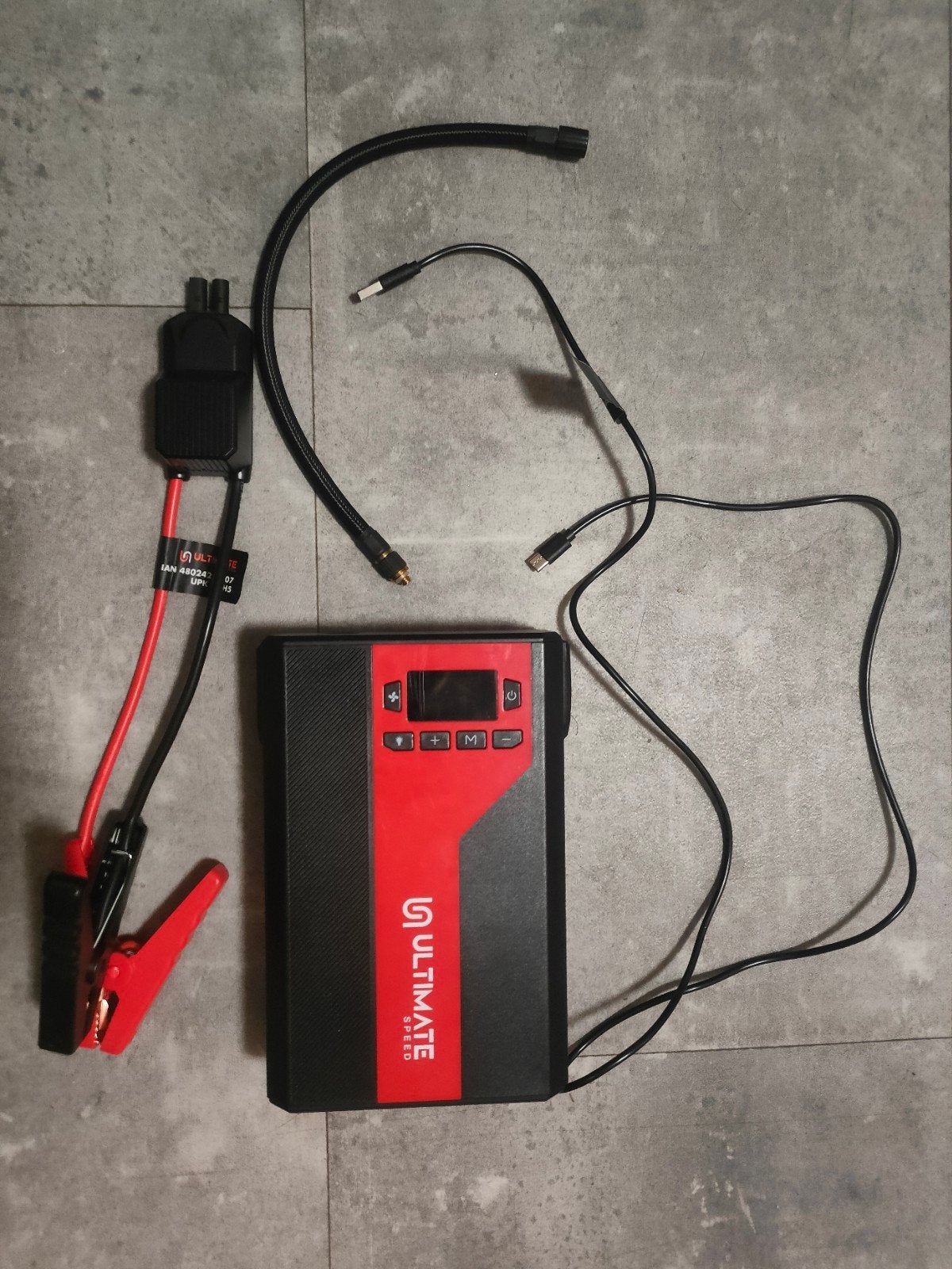 Ultimate Speed UPK 10 H5 Jumpstarter met Compressor, Ophalen, Zo goed als nieuw