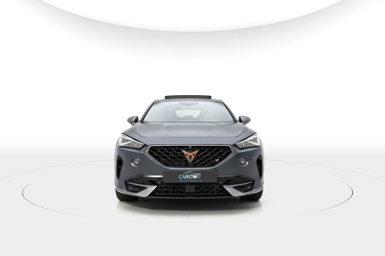 Cupra Formentor 1.4 e-Hybrid VZ Copper Edition PANO 360 CAM, Auto's, Dealer onderhouden, Gebruikt, Euro 6, 4 cilinders