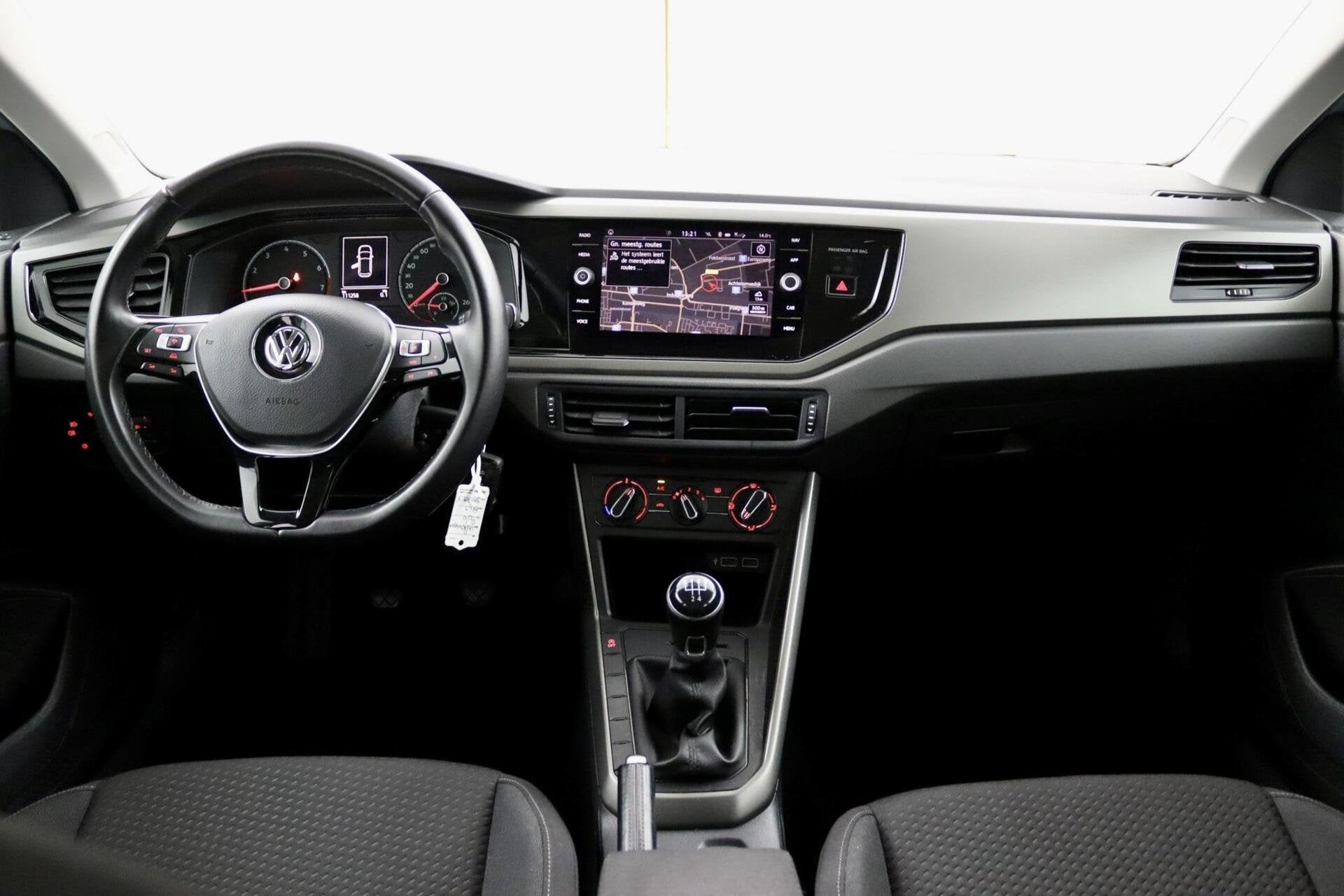 Volkswagen Polo 1.0 TSI Beats grijs, Auto's, Voorwielaandrijving, Euro 6, 23 km/l, Origineel Nederlands