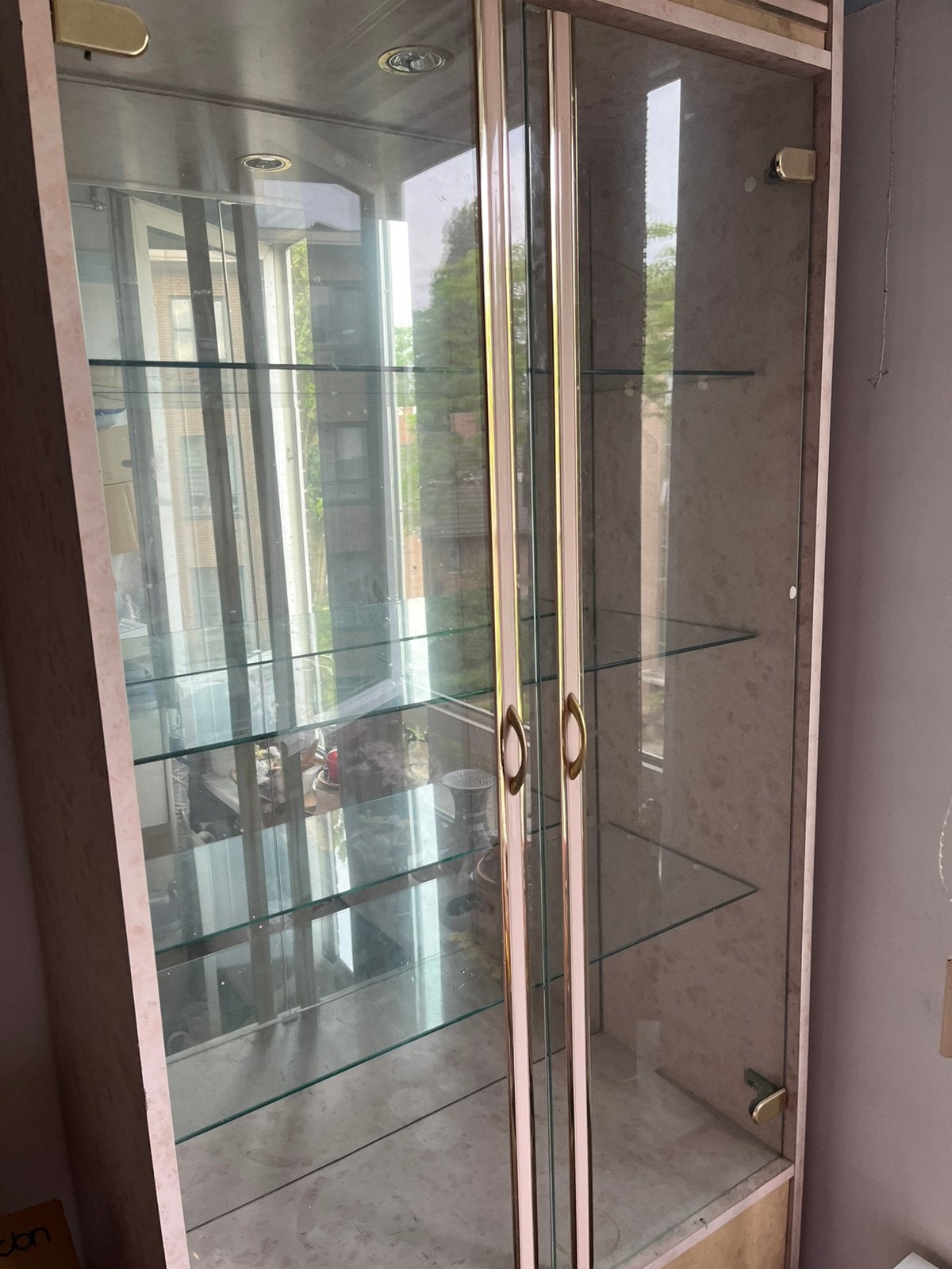 vitrinekast gratis, Huis en Inrichting, Kasten | Vitrinekasten, Ophalen, Gebruikt, Glas, 50 tot 100 cm