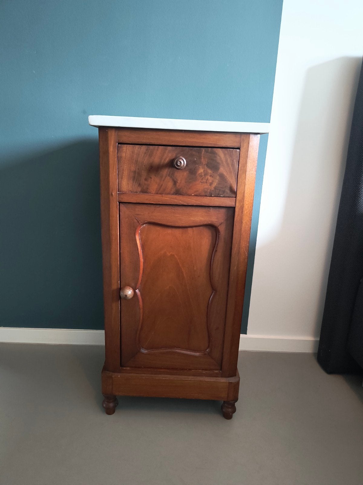 Mooi oud houten Biedermeier nachtkastje, Ophalen, Gebruikt, Minder dan 45 cm, 70 cm of meer