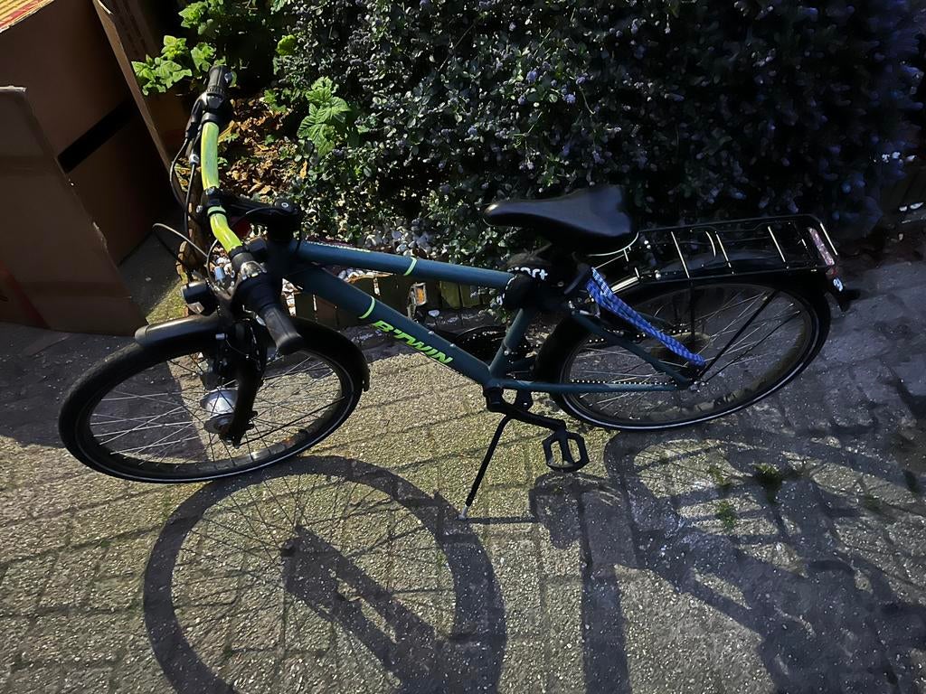 Rockrider 24 inch mountainbike met bagagedrager, Fietsen en Brommers, Fietsen | Jongens, Ophalen, Velgrem, Versnellingen, Gebruikt