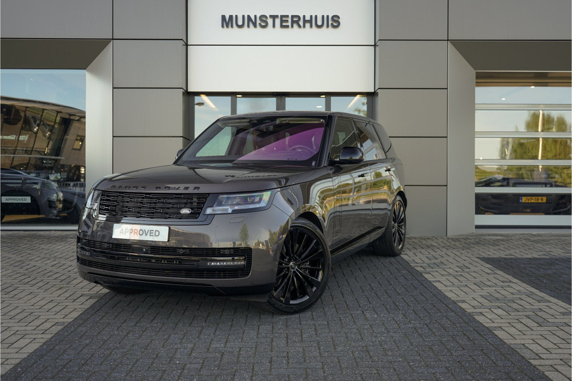 Land Rover Range Rover 4.4 P530 First Edition MHEV | Koelvak, Automaat, 12 maanden, Gebruikt, Adaptive Cruise Control
