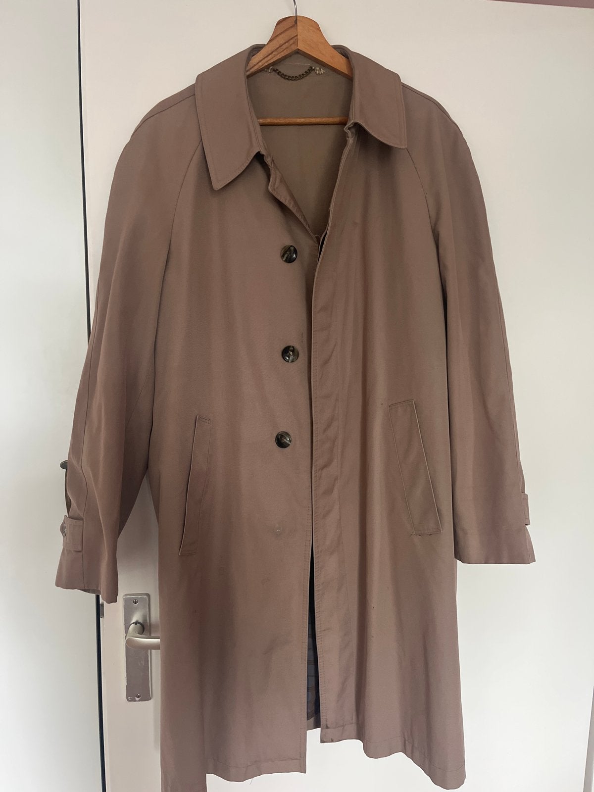 Vintage klassieke beige heren regenjas/trenchcoat, Kleding | Heren, Ophalen of Verzenden, Gedragen, Overige maten, Beige