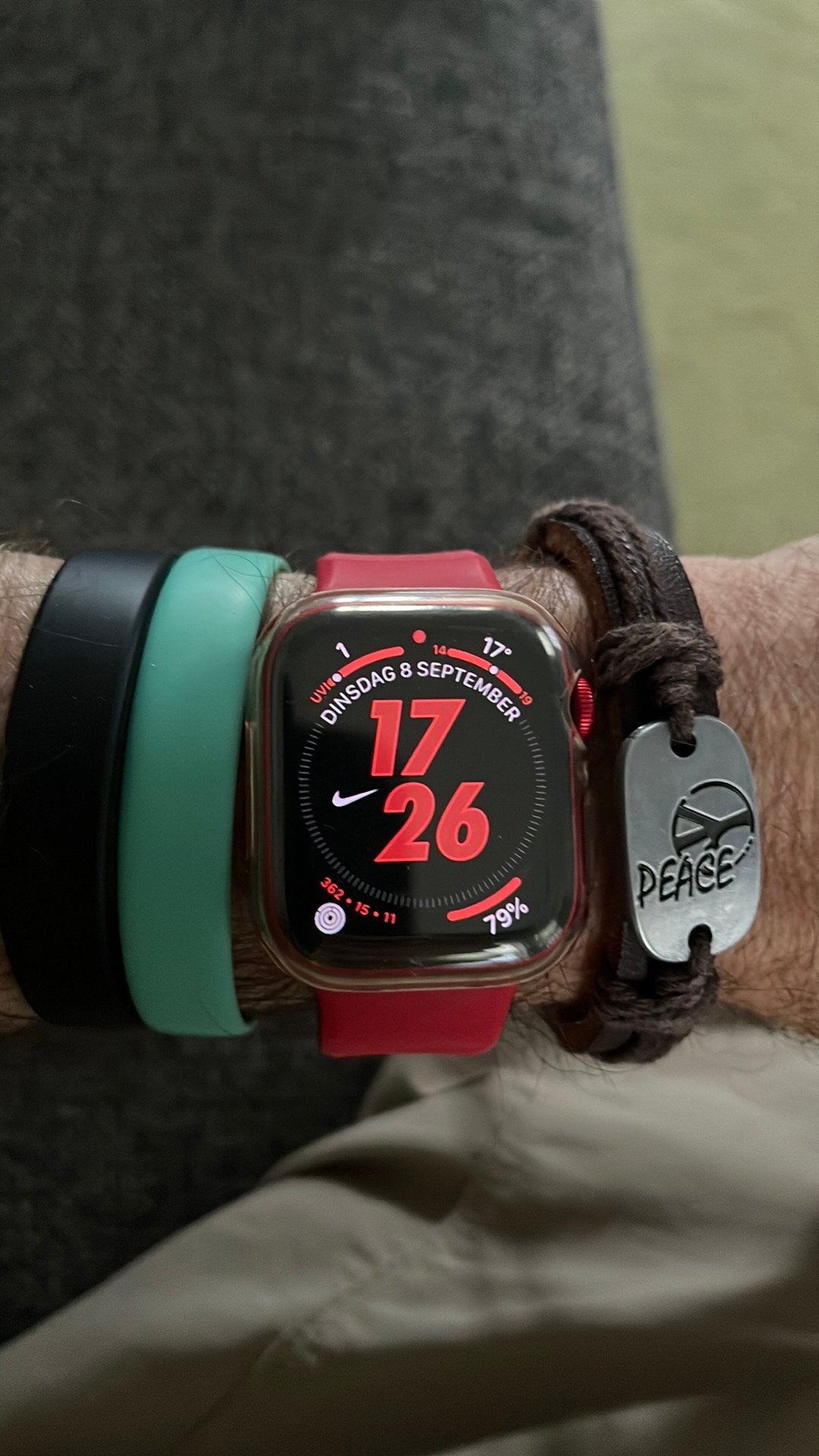 Apple Watch 8, Ophalen of Verzenden, Zo goed als nieuw, Rood, IOS