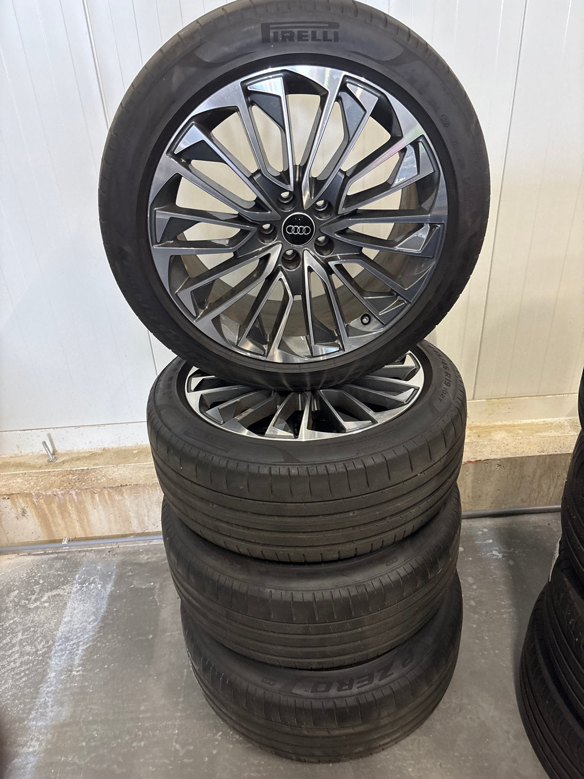 Audi a6 velgen 19 inch met zomerbanden, Auto-onderdelen, Ophalen, Banden en Velgen, Personenwagen, 20 inch