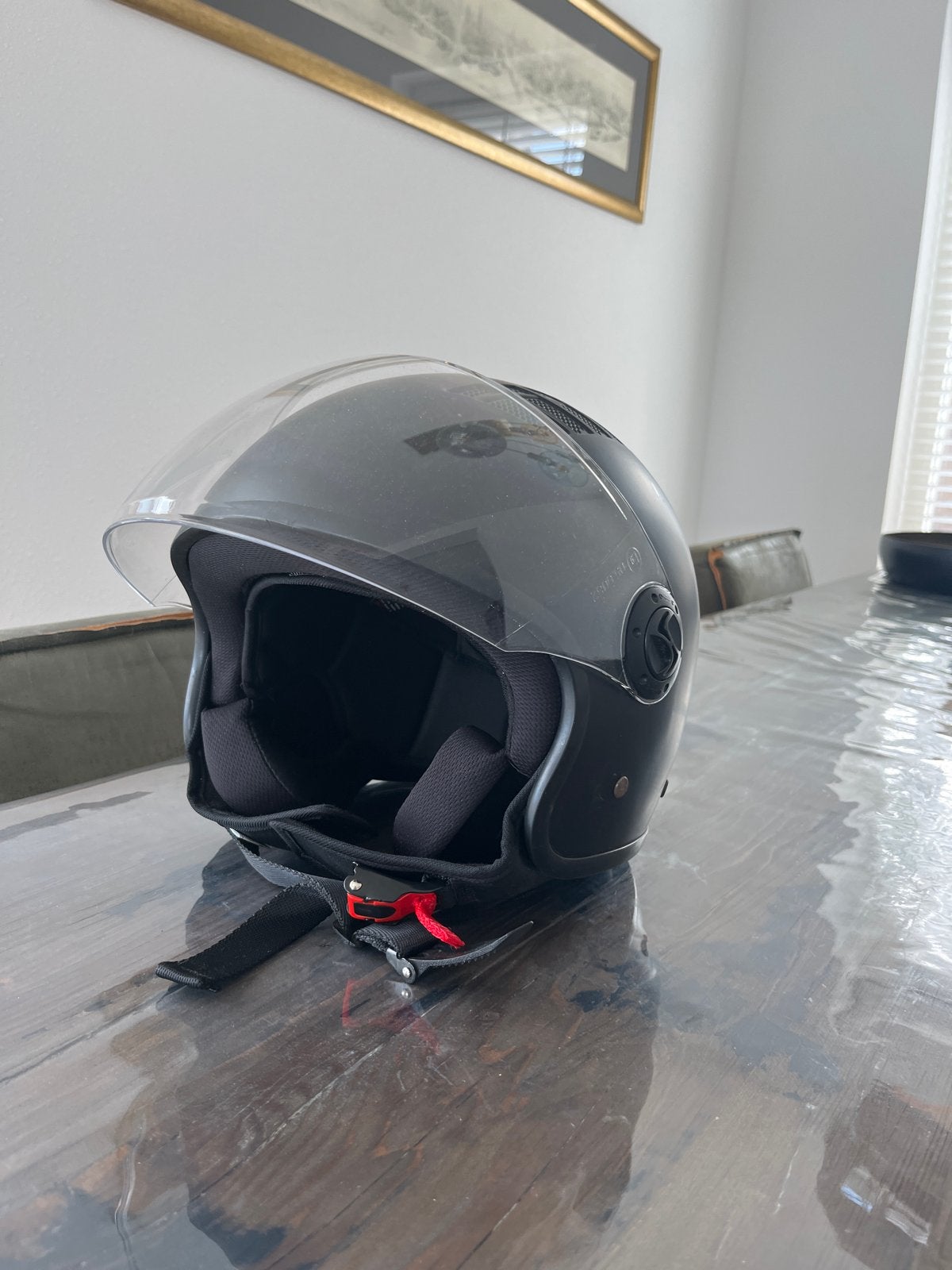 Zwarte Vinz scooterhelm, maat M (57-58), Fietsen en Brommers, Ophalen of Verzenden, Zo goed als nieuw, Medium