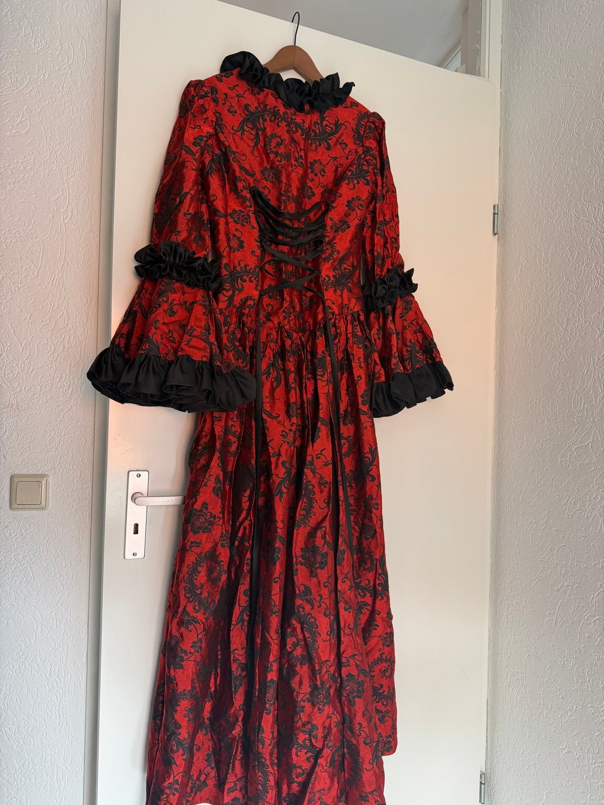 Rode Barok Renaissance Jurk/ jasje met Zwarte rode Details, Zo goed als nieuw, Kleding, Historisch, Ophalen