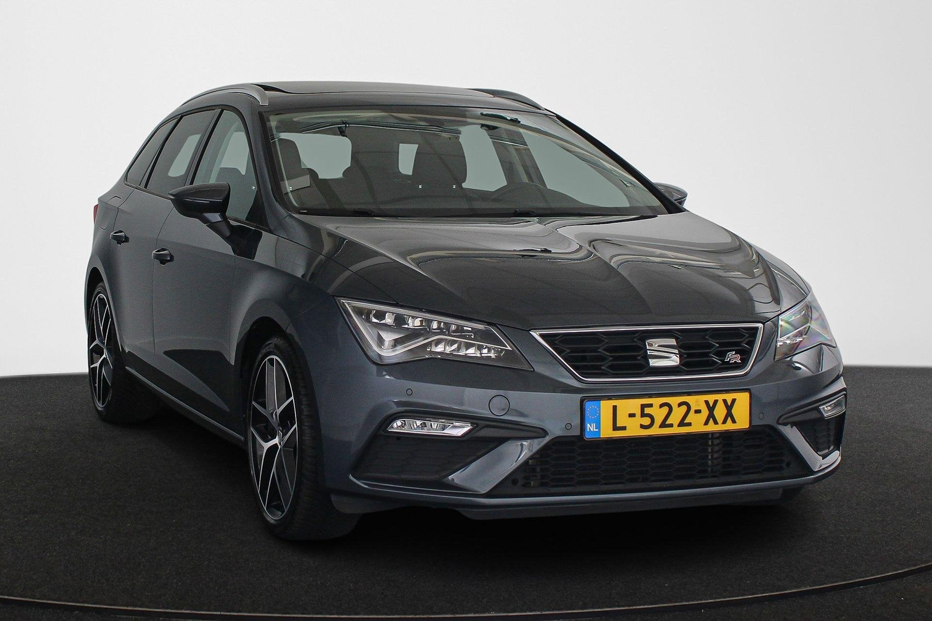 SEAT Leon ST 1.5 TSI FR Business Intense Panoramadak Virtual, Auto's, Voorwielaandrijving, Stof, Euro 6, 4 cilinders