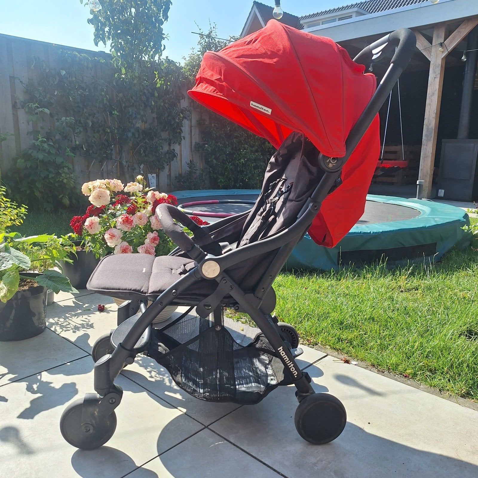 Hamilton Buggy - Compact en Handig rood met zwart Z.G.A.N, Kinderen en Baby's, Buggy's, Zo goed als nieuw, Overige merken, Ophalen of Verzenden