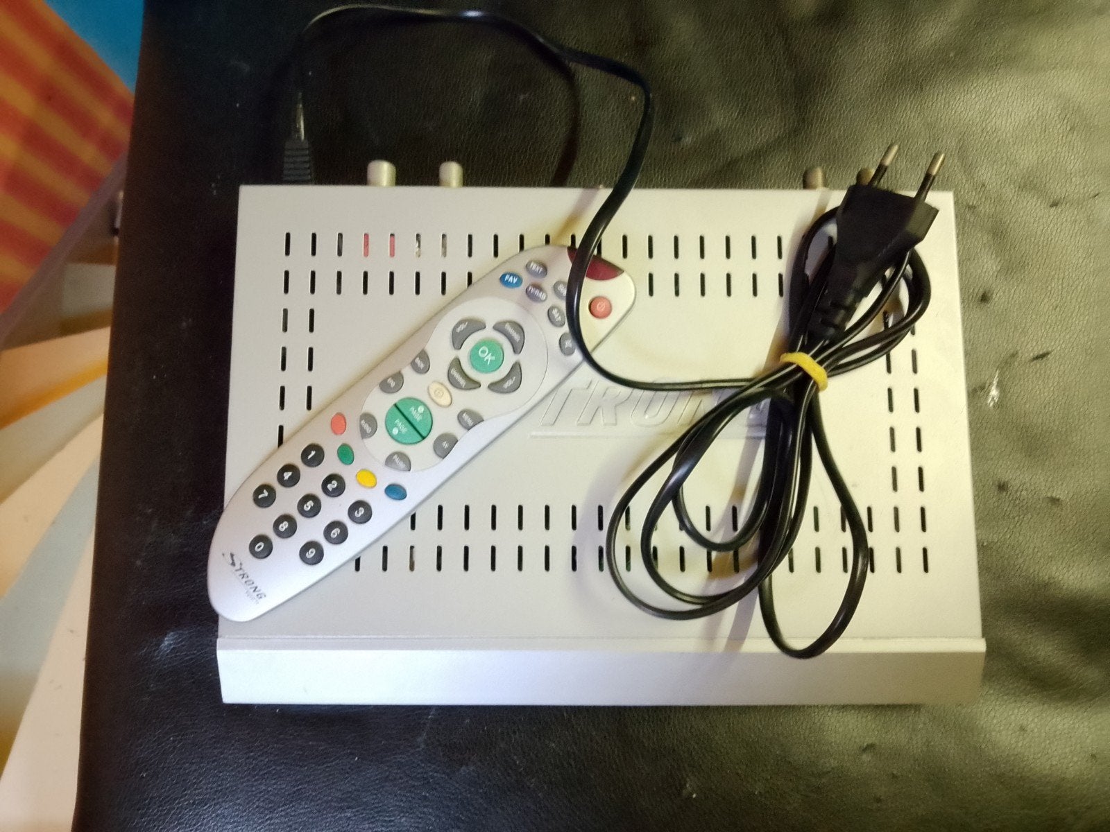 digitale tv-ontvanger (set-top box, Audio, Tv en Foto, Decoders en Harddiskrecorders, Ophalen of Verzenden, Gebruikt, Decoder