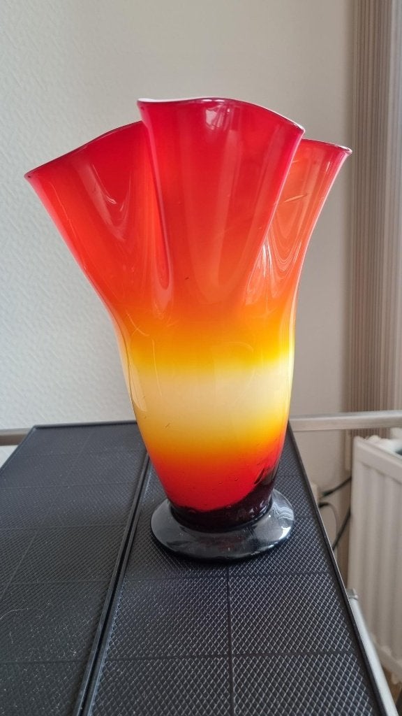 Rood oranje geel zwarte glazen vaas, Ophalen, Gebruikt, 25 cm, Oranje