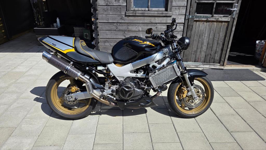 Prachtige Honda vtr 1000 naked ., Particulier, Super Sport