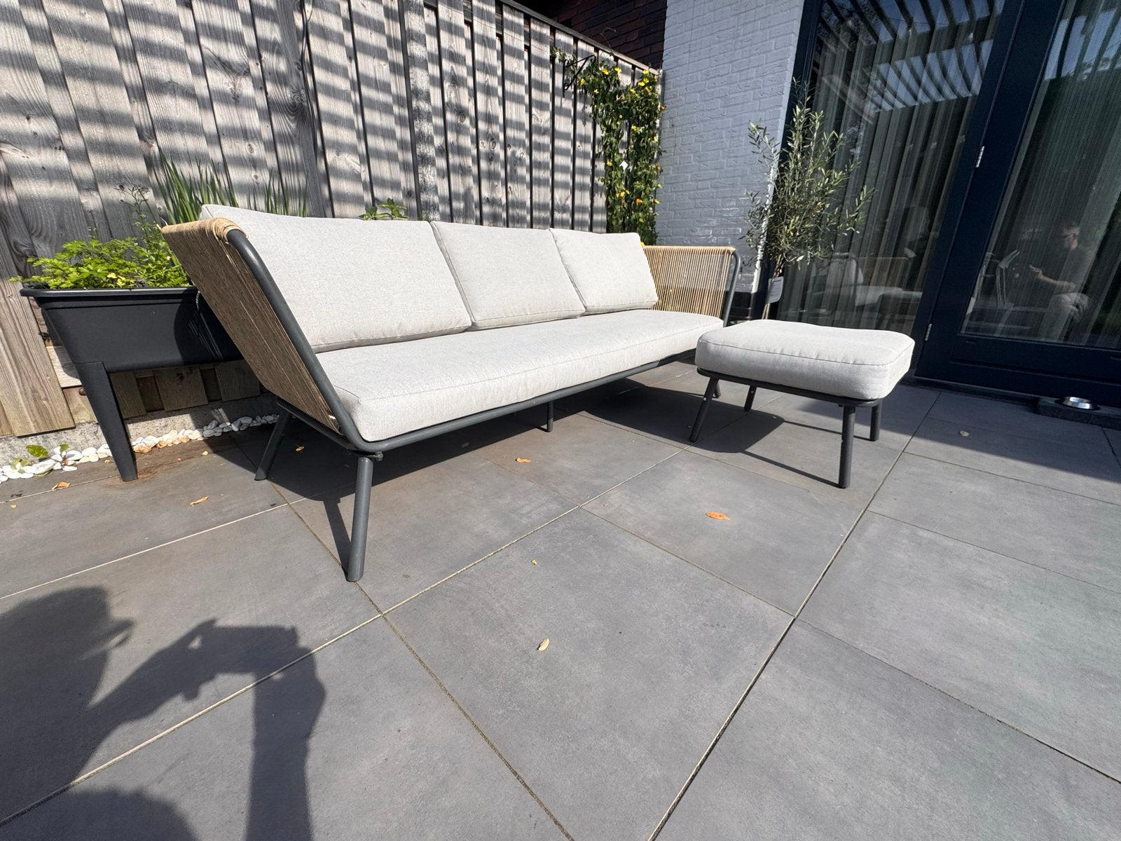 Luxe 3-zits loungebank met hocker - rope - nette staat, Ophalen, Overige materialen, Gebruikt, 3 zitplaatsen