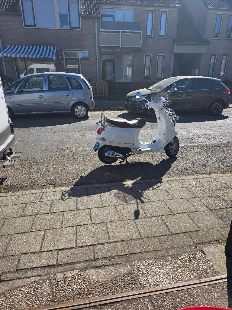 Te koop Vespa LX, Fietsen en Brommers, Scooters | Vespa, Gebruikt, Vespa LX, Maximaal 25 km/u, Benzine, Ophalen