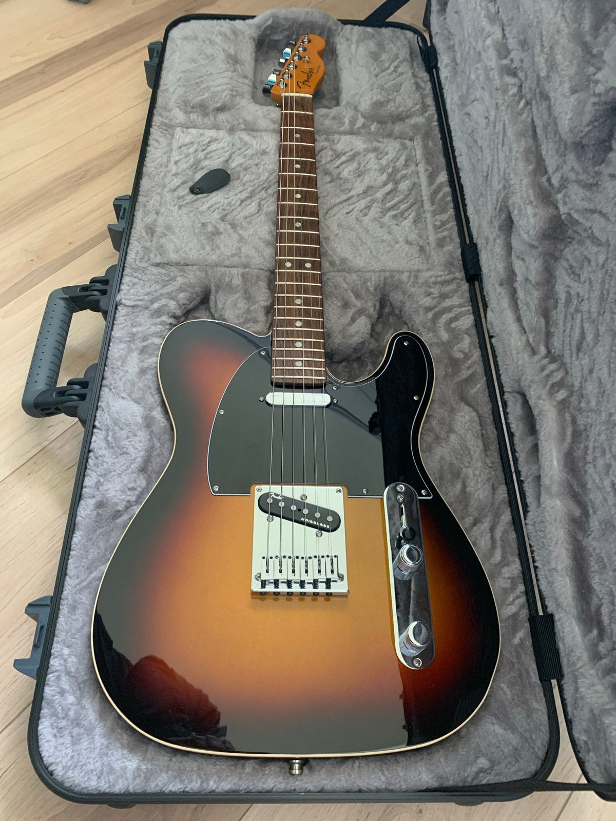 Fender American Ultra Telecaster ultraburst, Muziek en Instrumenten, Ophalen, Zo goed als nieuw, Solid body, Fender