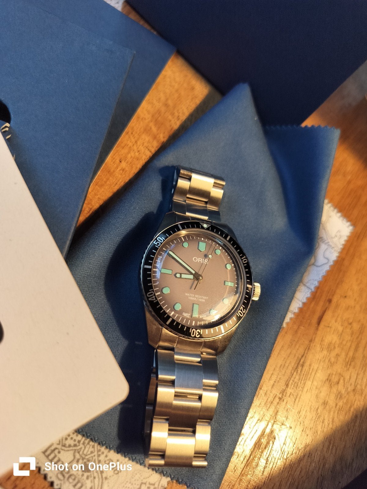 Prachtig Oris Divers Sixty-Five Glow horloge Full-set, Overige merken, Leer, Staal, Polshorloge