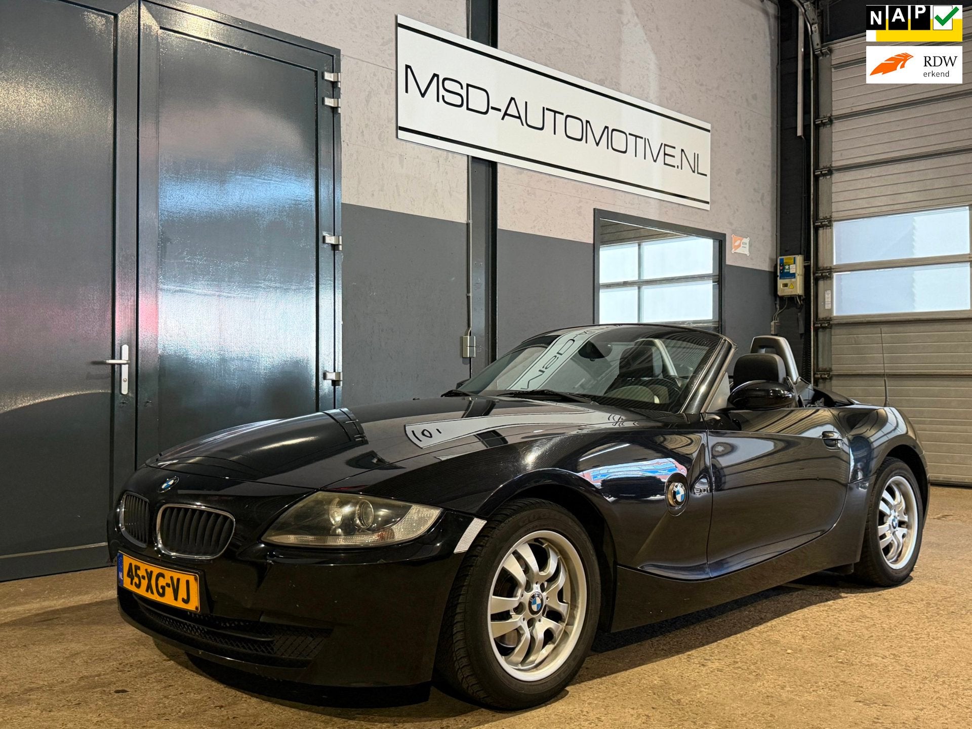 BMW Z4 Roadster 2.0i Anniversary, Auto's, 13 km/l, 4 cilinders, Zwart, Origineel Nederlands