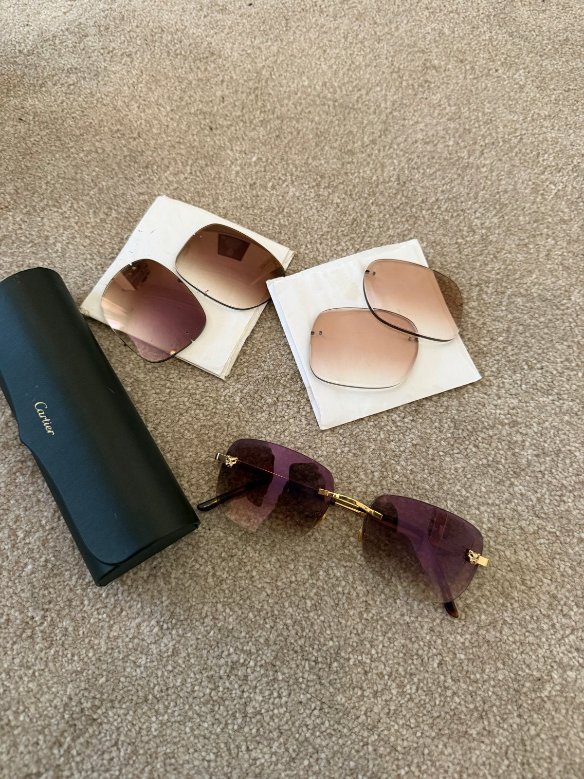 Cartier zonnebril met extra glazen, Overige merken, Gebruikt, Zonnebril, Paars