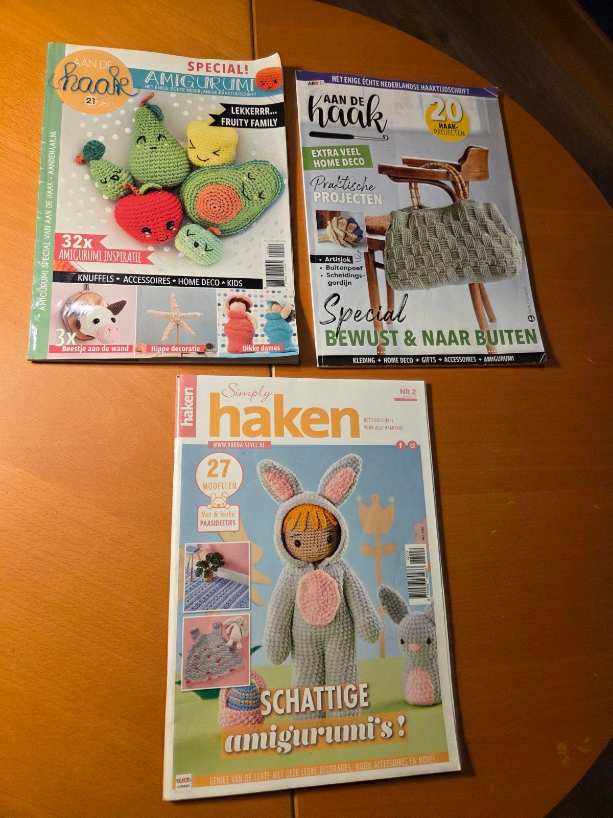 3x 'Aan de Haak' & 'Simply Haken' tijdschriften - Amigurumi, Ophalen of Verzenden, Gebruikt, Haken, Patroon of Boek