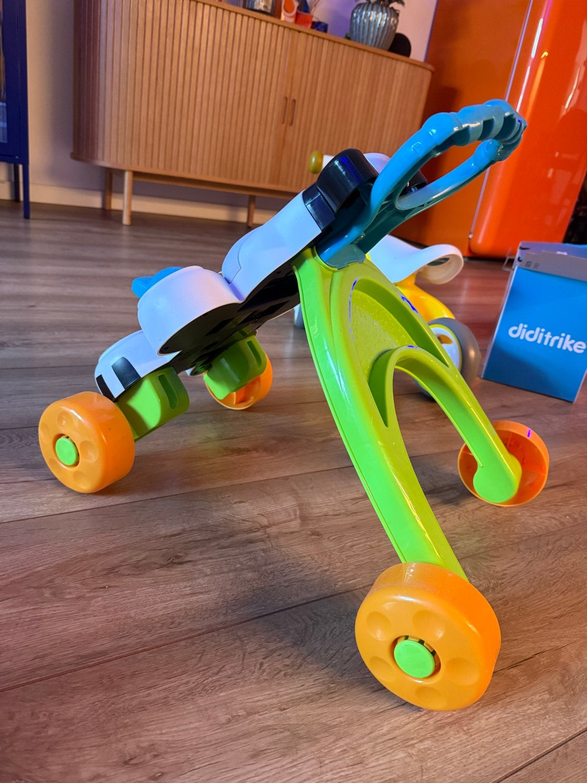 Fisher-Price Zebra Loopfiets en Walker, Ophalen of Verzenden, Zo goed als nieuw, Overige typen, Met licht
